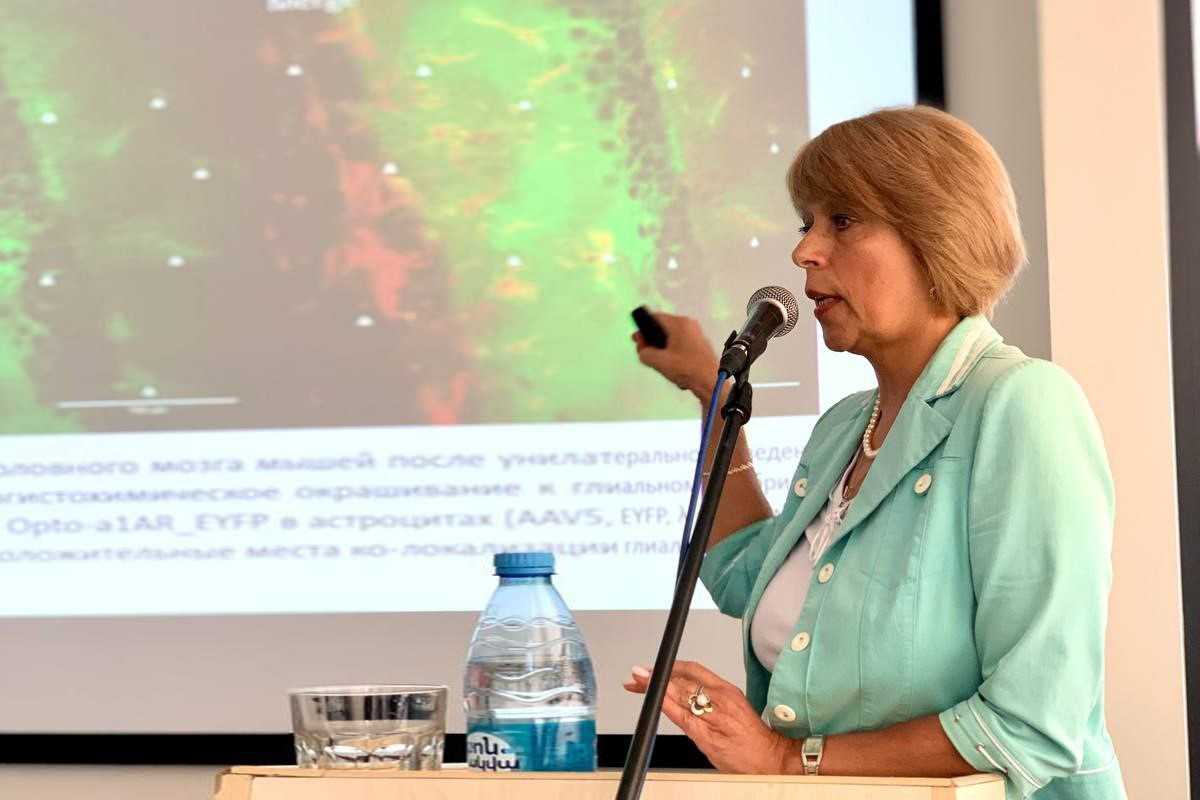 Биофизики-нейробиологи СПбПУ прочитали лекции студентам Российско-Армянского университета